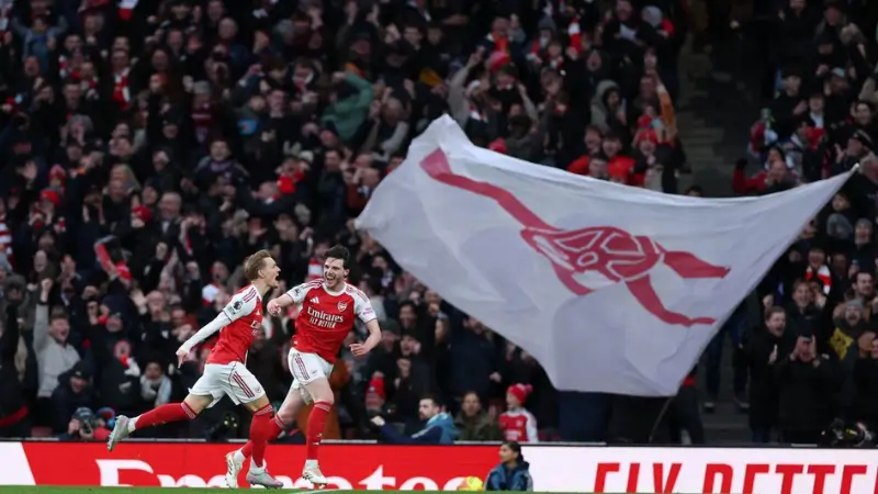 Tranh cãi bắt đầu từ trận Brighton vs Arsenal